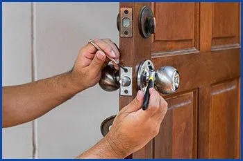 Middletown OH Locksmiths Store Middletown, OH 513-427-0895 - 14-install-new-lock