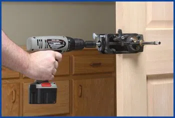 Middletown OH Locksmiths Store Middletown, OH 513-427-0895 - 7-lock-installation